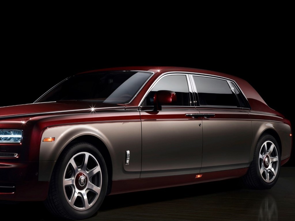 Pinnacle Travel Phantom 9