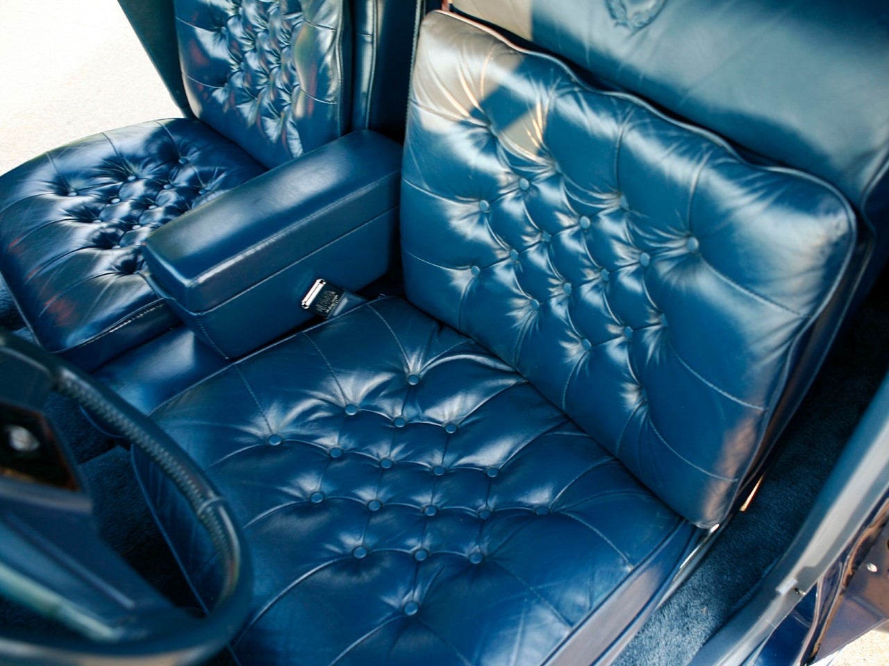 1990 Brougham d'Elegance interior 4