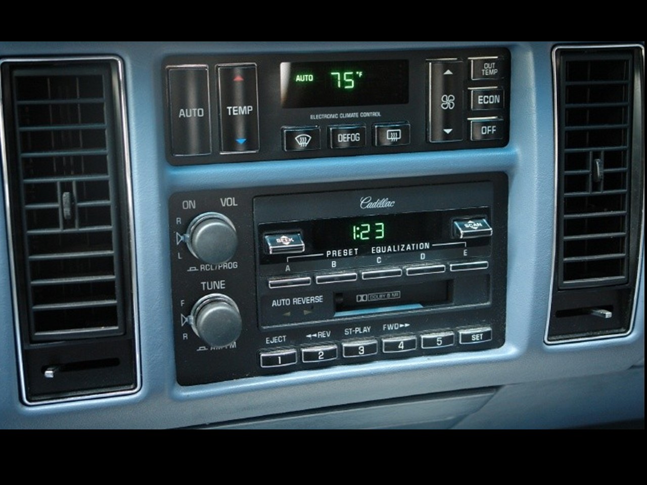 1994 Fleetwood Brougham 19