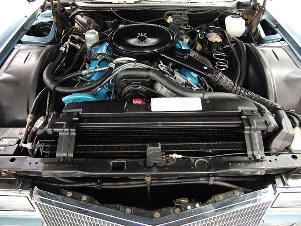 7.0 litre 425 CID V8