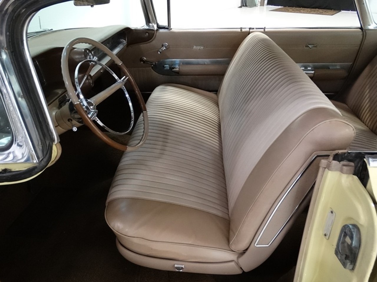 1959 Series 62 Flat Top 3