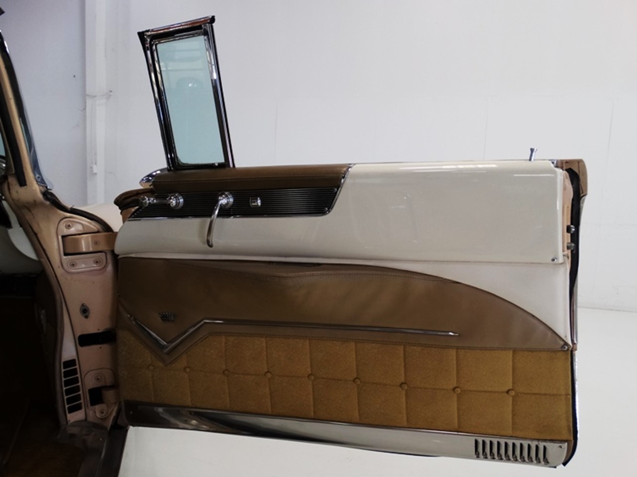 1955 Cadillac Series 62 Coupe deVille 19