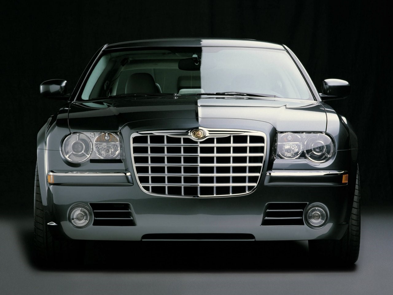 2003 Chrysler 300C concept 1