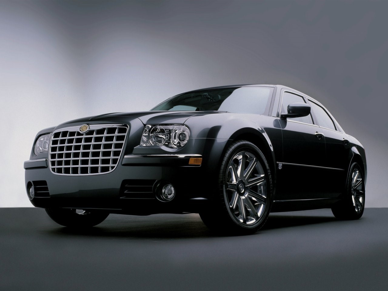 2003 Chrysler 300C concept 6