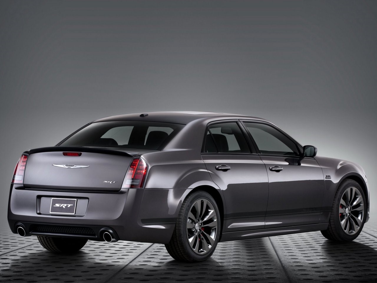 2014 300C SRT8 Satin Vapor