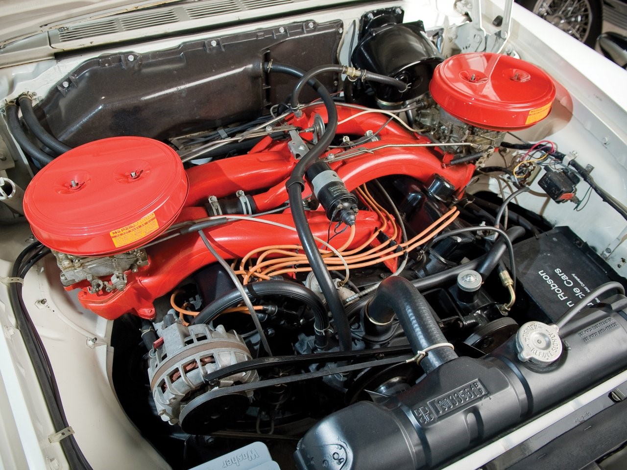 6.8 litre Wedge-head V8 1