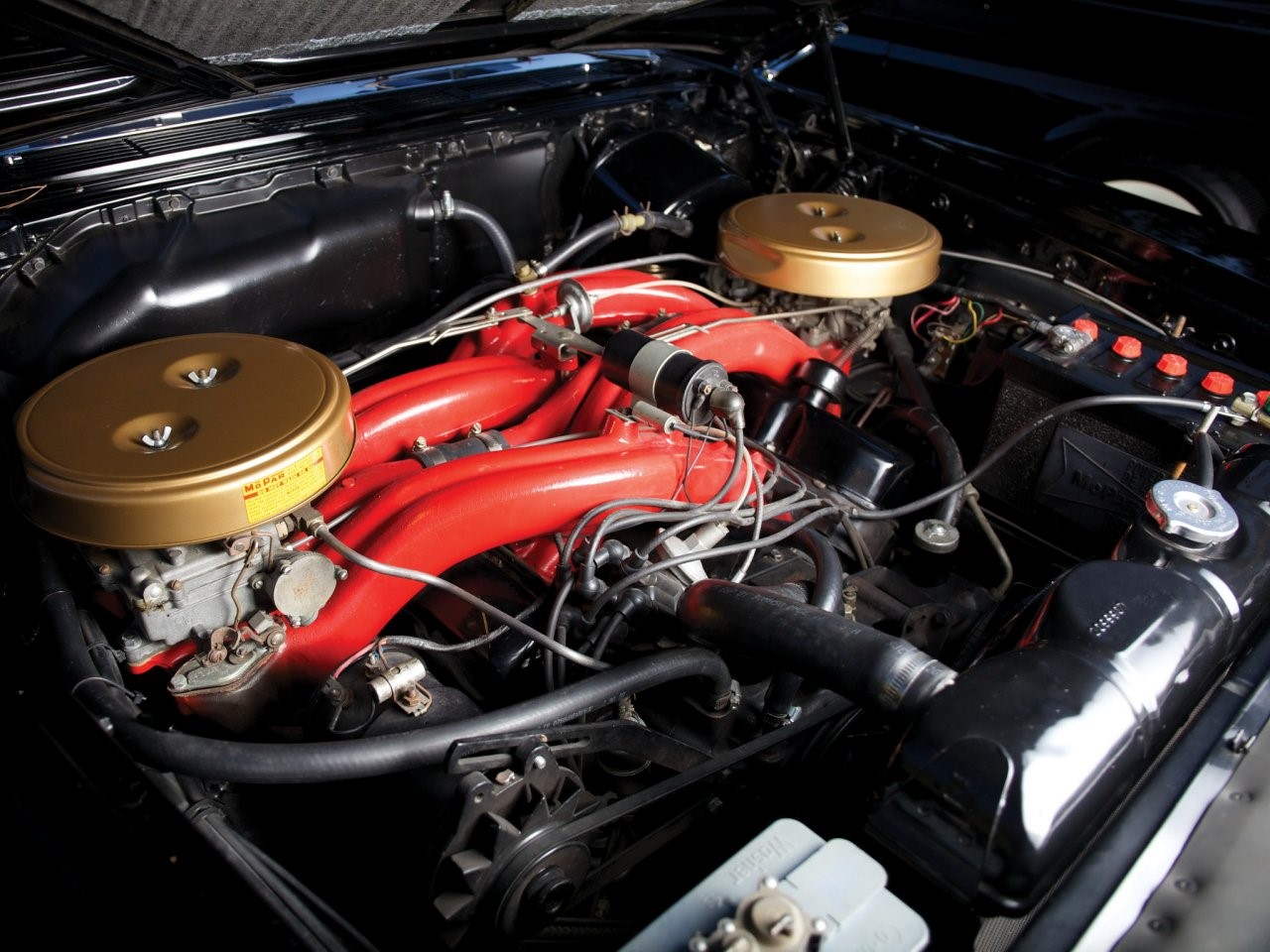 6.8 litre Wedge-head V8 3