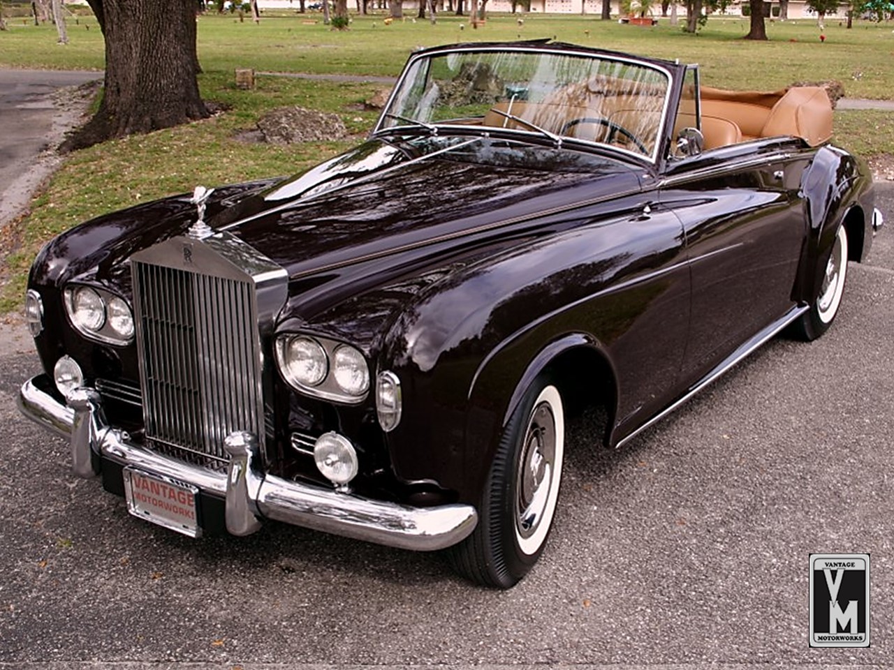 1964 Silver Cloud III HJ Mulliner 1