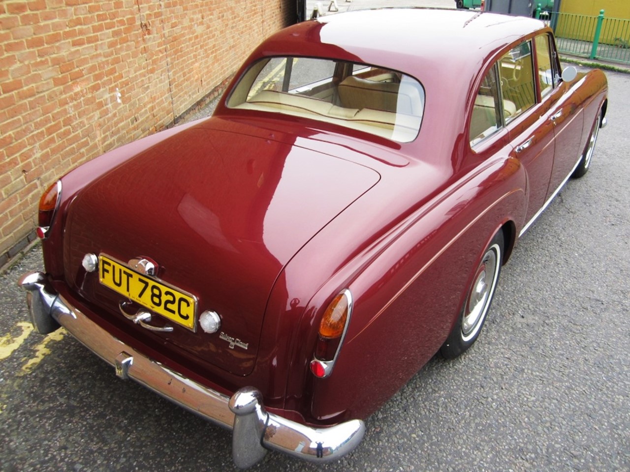 1965 Silver Cloud III Mulliner Flying Spur 7