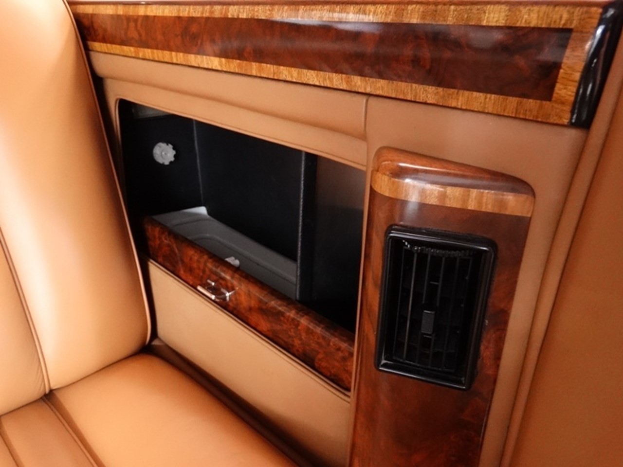 1986 Silver Spur limousine 5