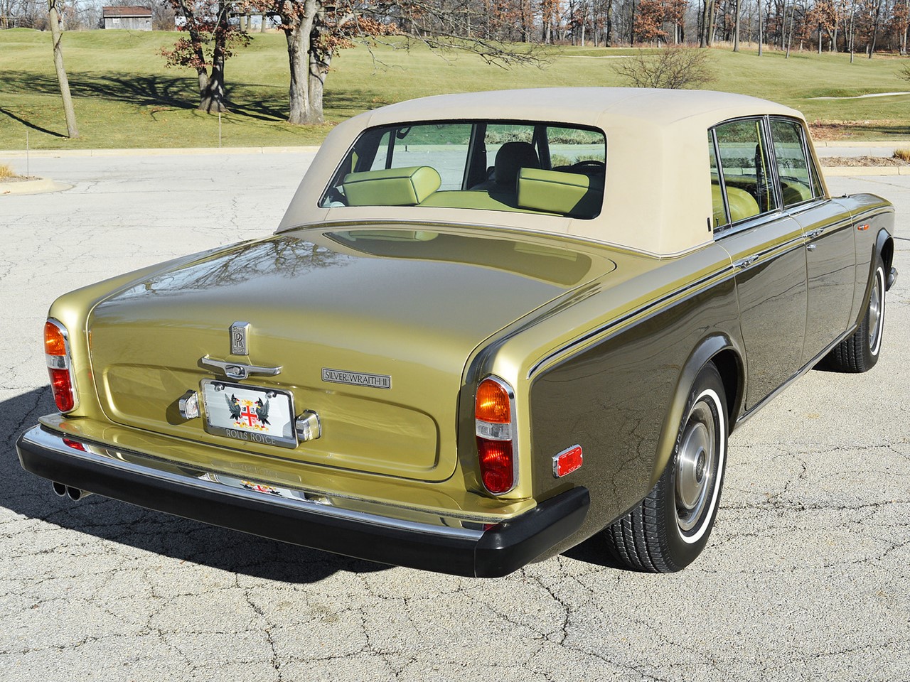 2078 Silver Wraith II Gold 19