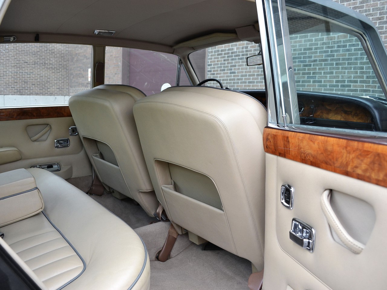 1969 Silver Shadow 18