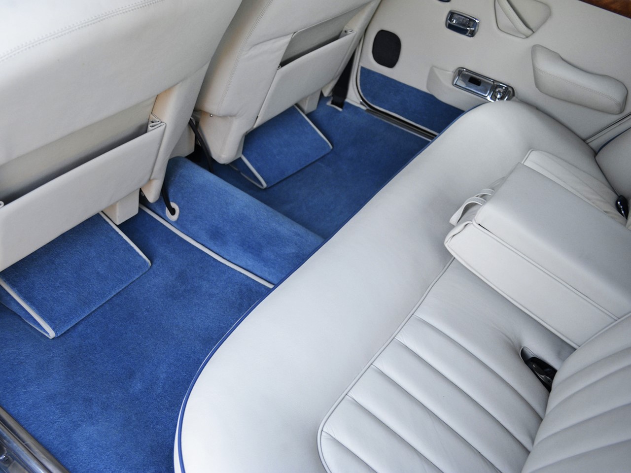 1972 Silver Shadow LWB Saloon 19