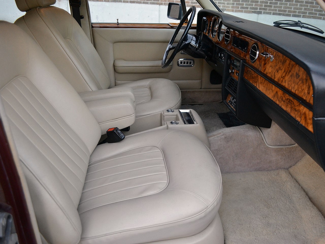 1981 Silver Spirit 5