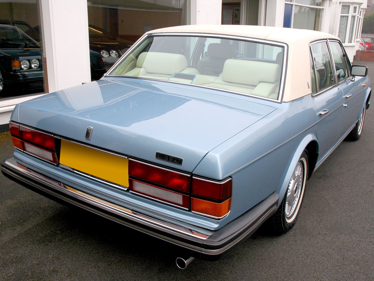 1989 Silver Spirit 5