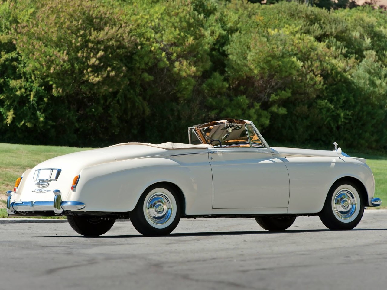 1959 Silver Cloud II Mulliner Drophead 5