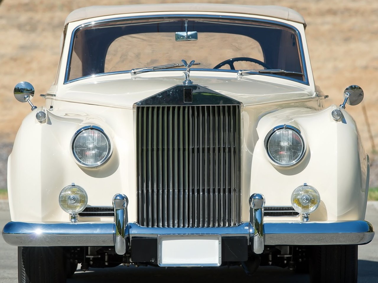 1959 Silver Cloud II Mulliner Drophead 7