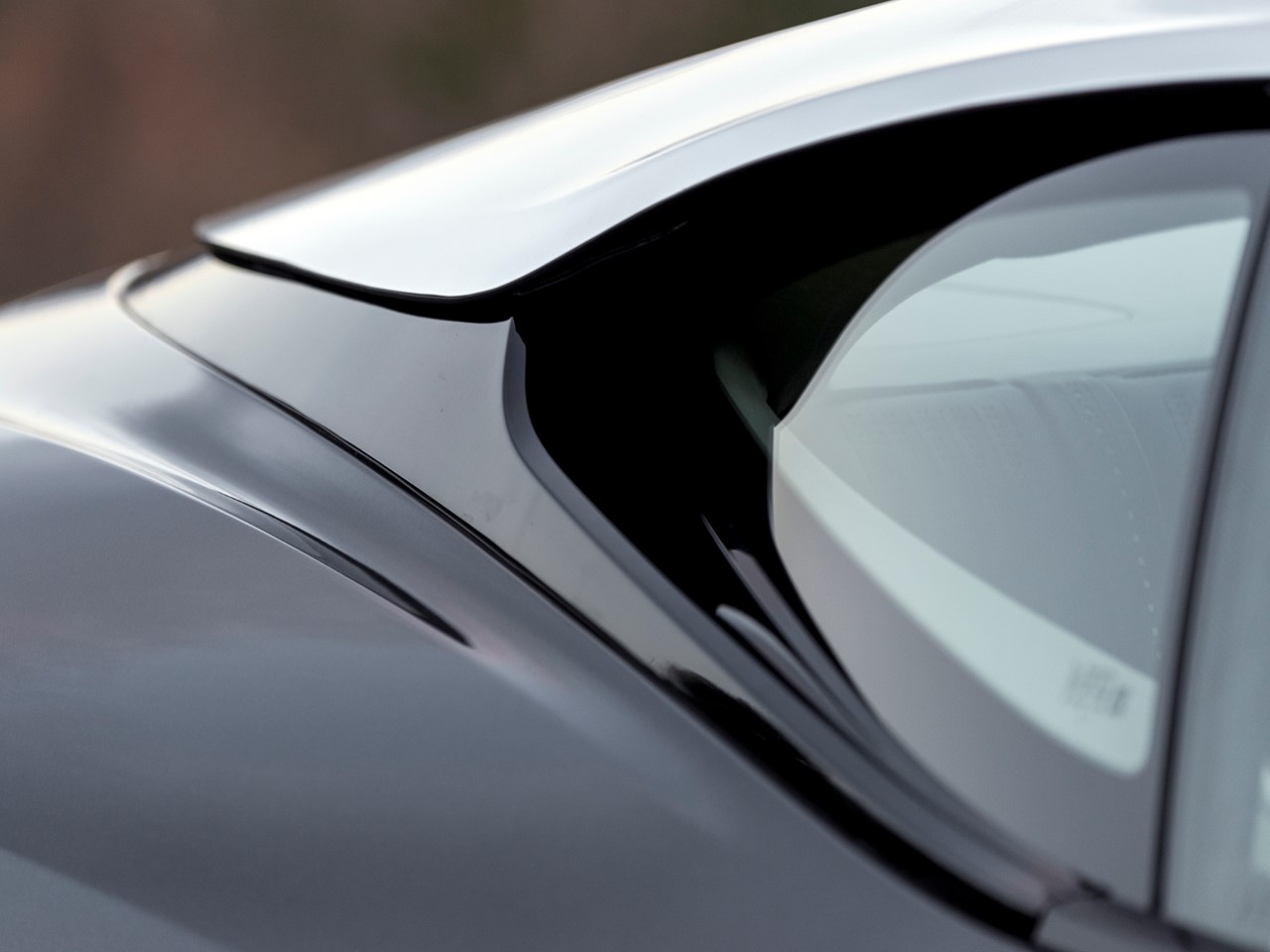 aston-martin-db11-15