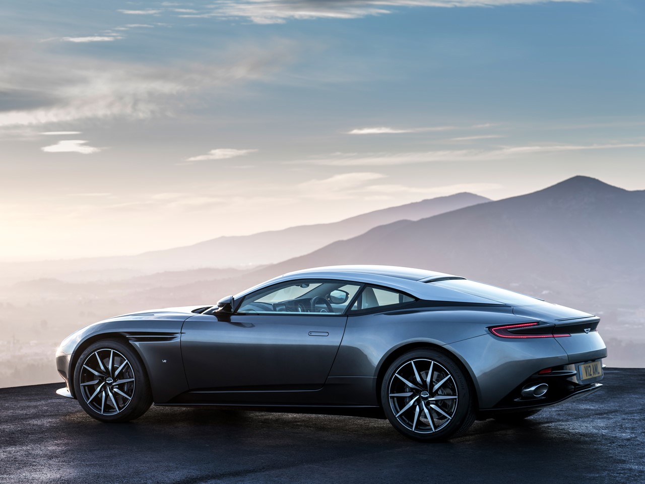 aston-martin-db11-16