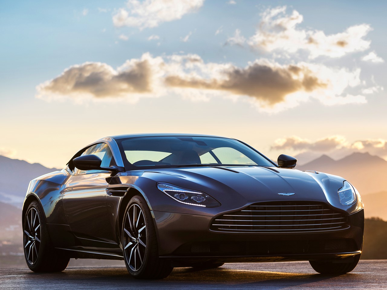 aston-martin-db11-21