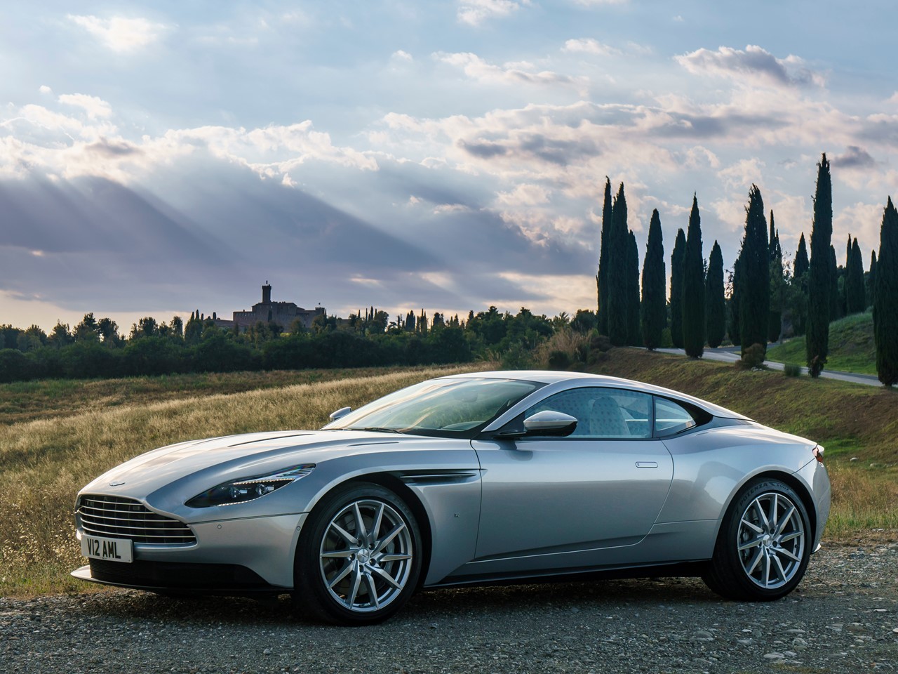 aston-martin-db11-24