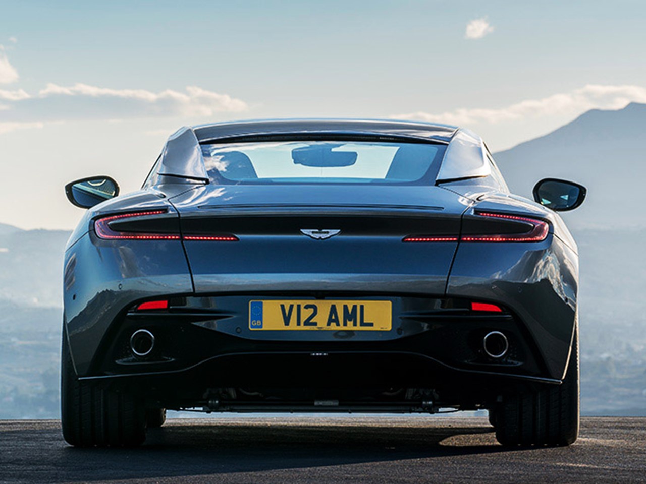 aston-martin-db11-38