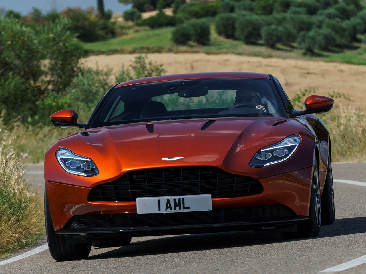 aston-martin-db11-42