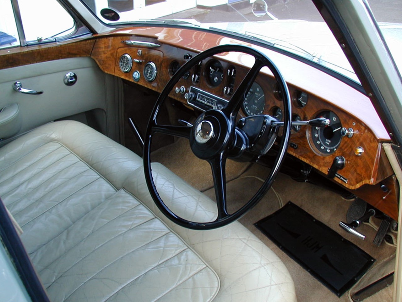 1963-bentley-continental-siii-flying-spur-2