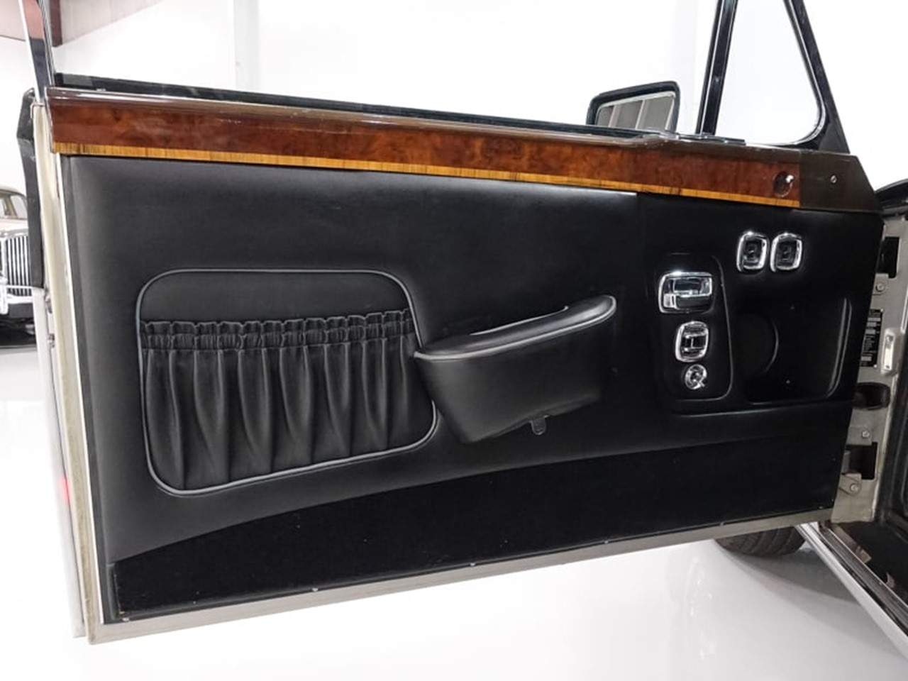 Corniche Coachbuilt coupe 14