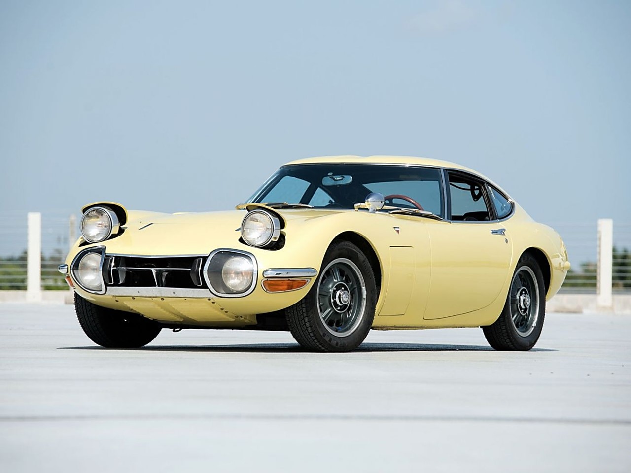 Toyota 2000GT 3